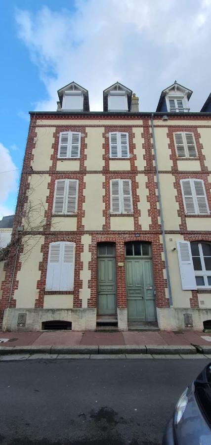 Le Deauvillais - Appartement Plein Centre Deauville Extérieur photo